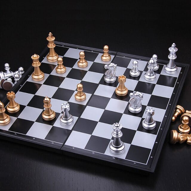 <p>Pourquoi Choisir Échecs Royale ?</p>